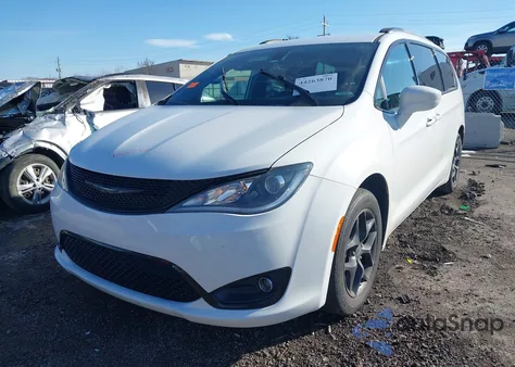 2020 Chrysler Pacifica Touring L z USA, uszkodzony, nr VIN 2C4RC1BG0LR150361